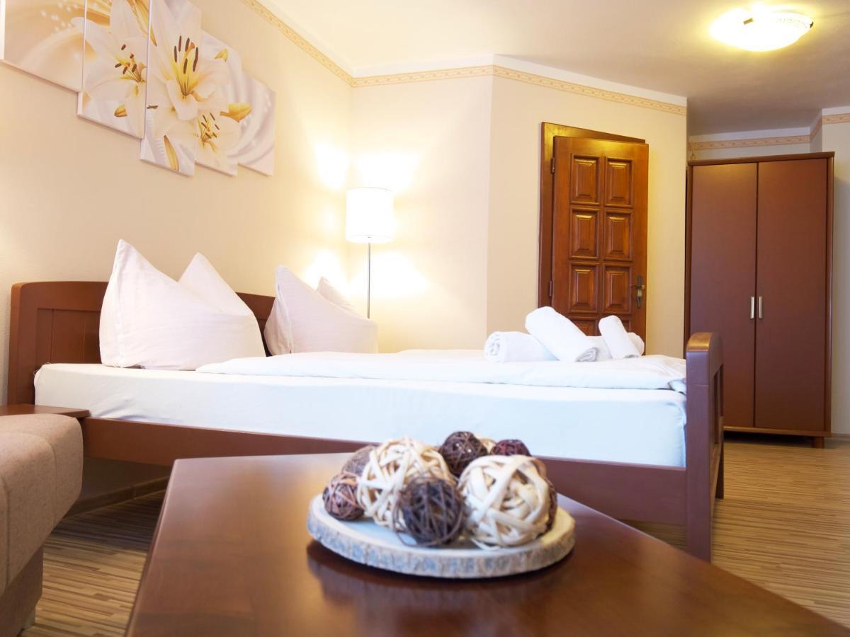 Zlaty Lev Otel Svitavy Dış mekan fotoğraf