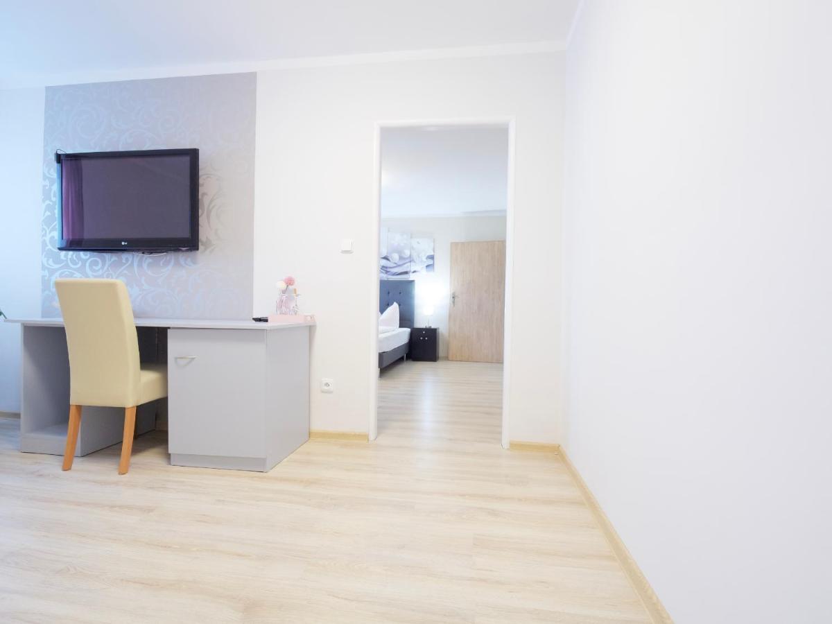 Zlaty Lev Otel Svitavy Dış mekan fotoğraf