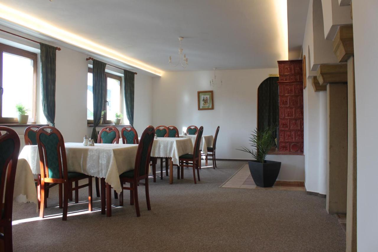 Zlaty Lev Otel Svitavy Dış mekan fotoğraf